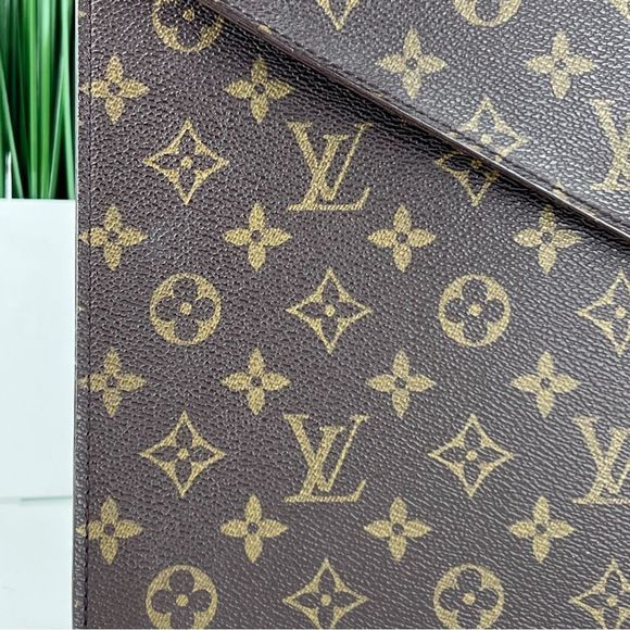 Authentic LOUIS VUITTON Monogram Briefcase   - Picture 15 of 16